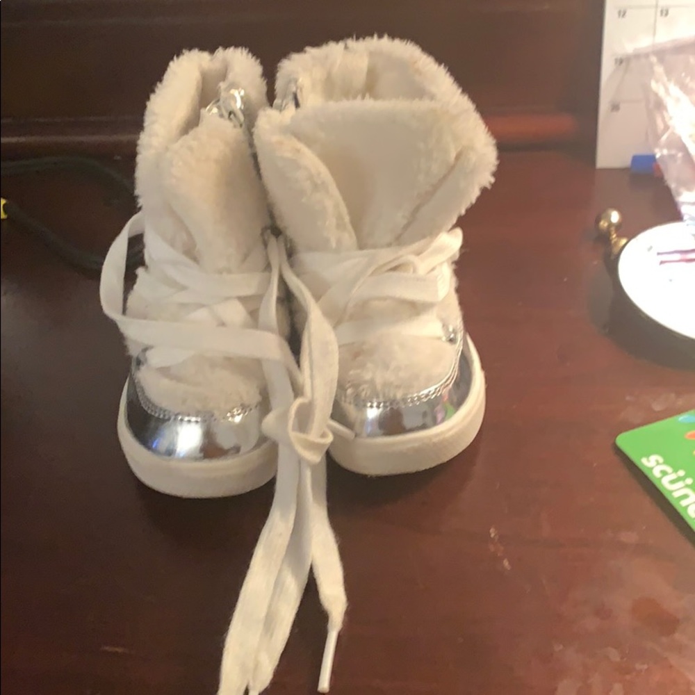 Toddler’s Maccie & Zoe snow boots